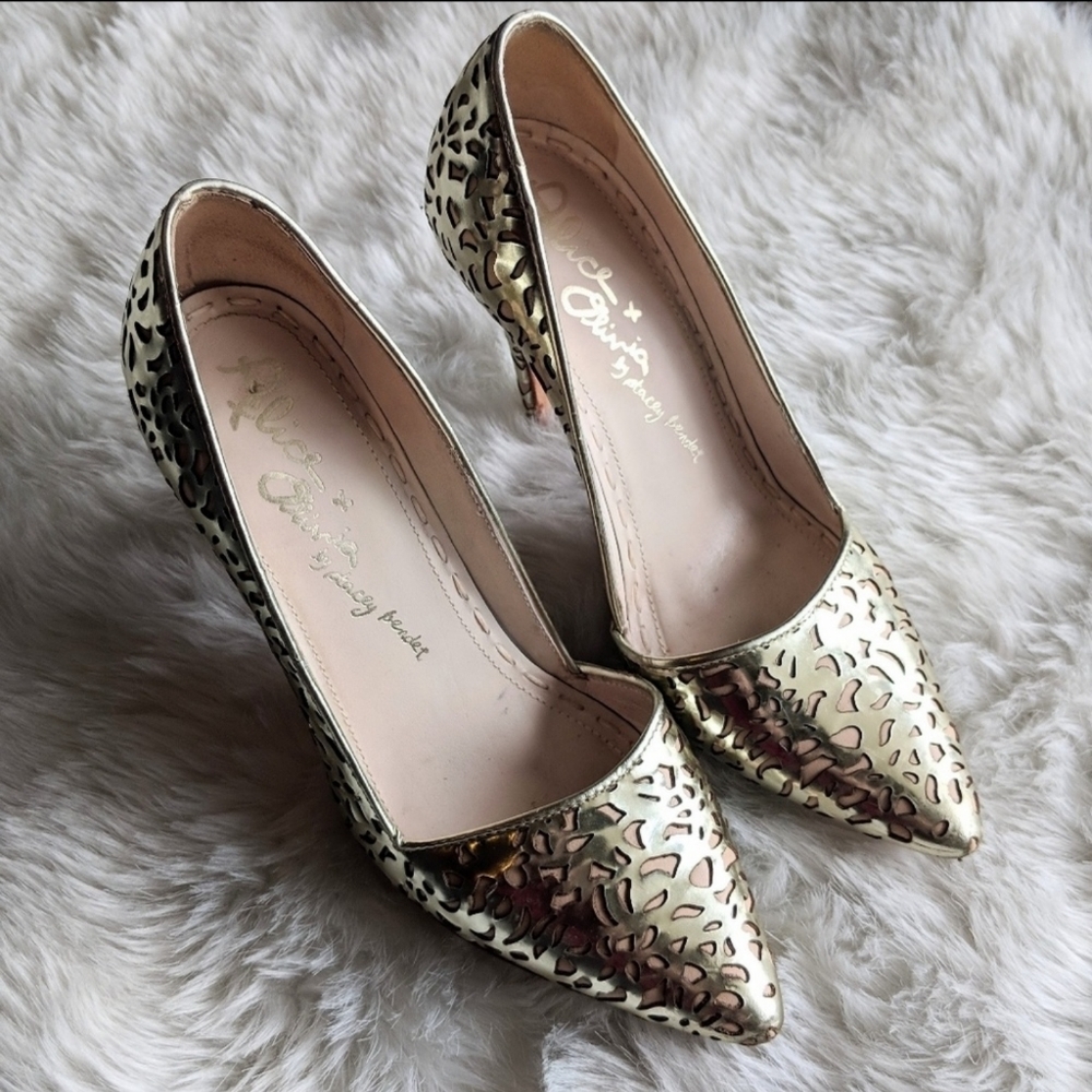 Alice + Olivia Gold Pumps - Size 35 - Picture 1 of 10